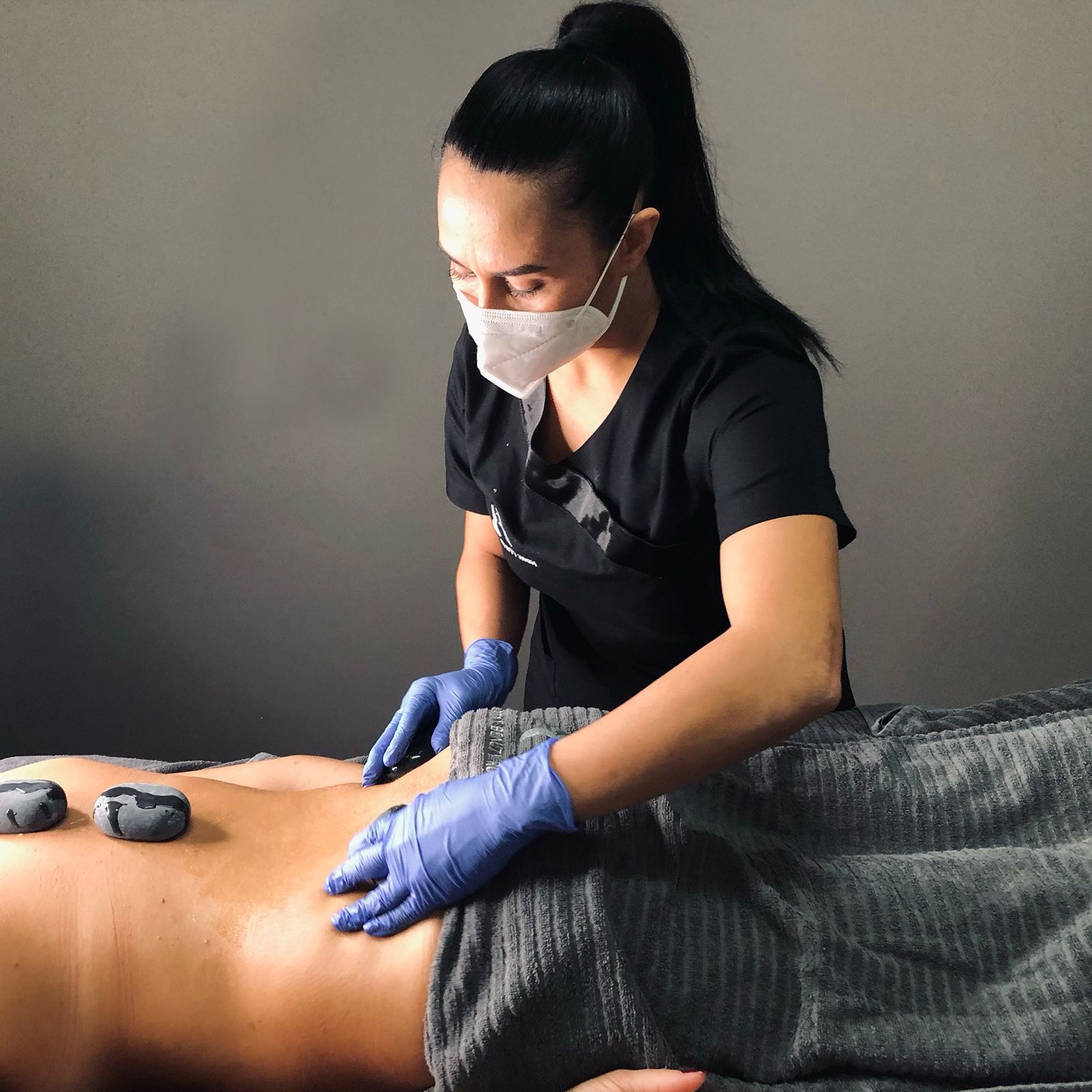 Applicazione dell'identità Roxy Beauty Room 1