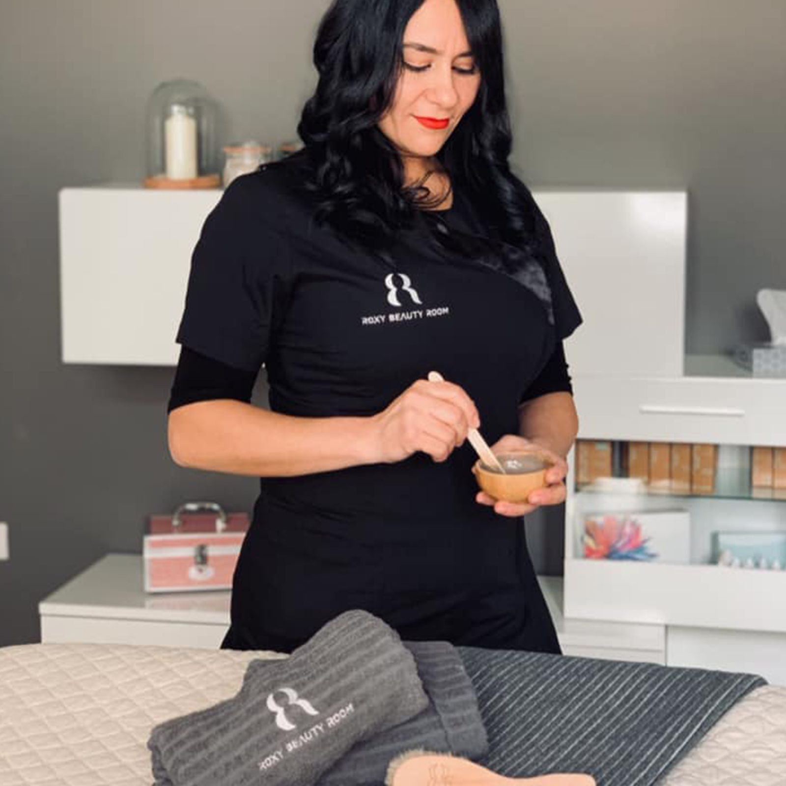 Applicazione dell'identità Roxy Beauty Room 2